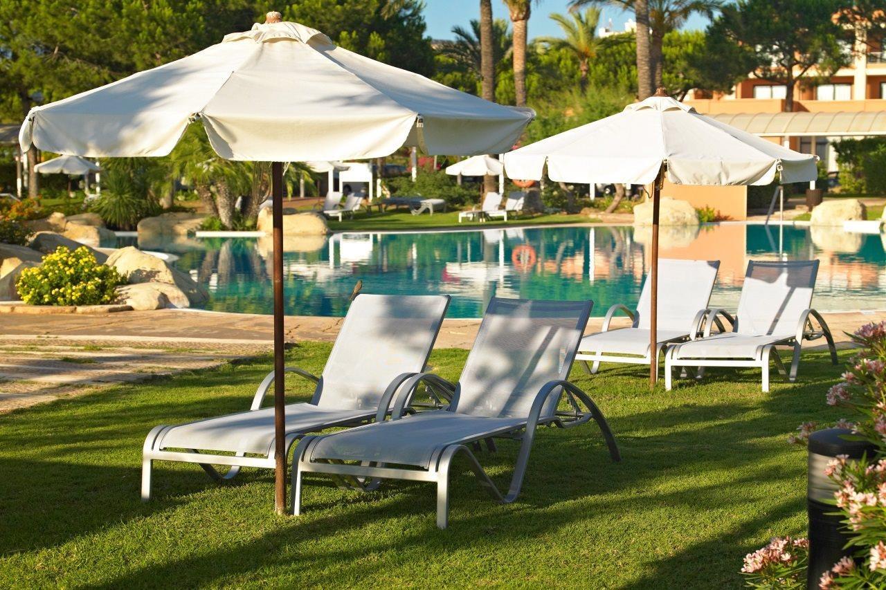 Hipotels Hipocampo Palace&Spa Cala Millor  Exterior foto A beach chair